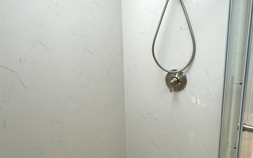 Auburn Walk-In Shower Installation: Zero-Threshold Options for Foothill Living - Oakwood Remodeling Group