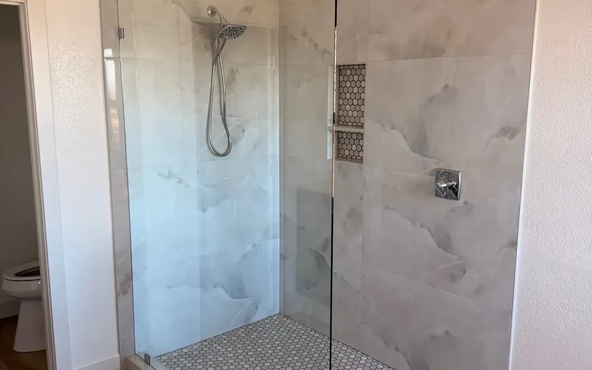 Professional bathroom remodeling in Sacramento CA by Oakwood Remodeling Group - licensed contractor